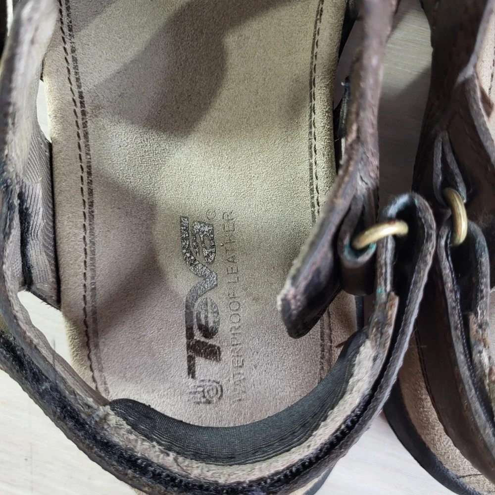 Teva Leather Fisherman Sandals Mens 11 Brown Waterproof ShocPad Strappy Hiking